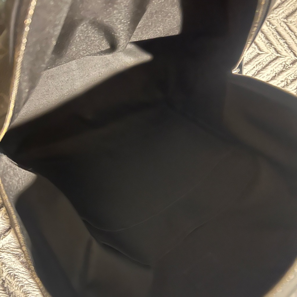‼️SOLD ELSEWHERE‼️Louis Vuitton Discovery MM Backpack - Picture 10 of 13